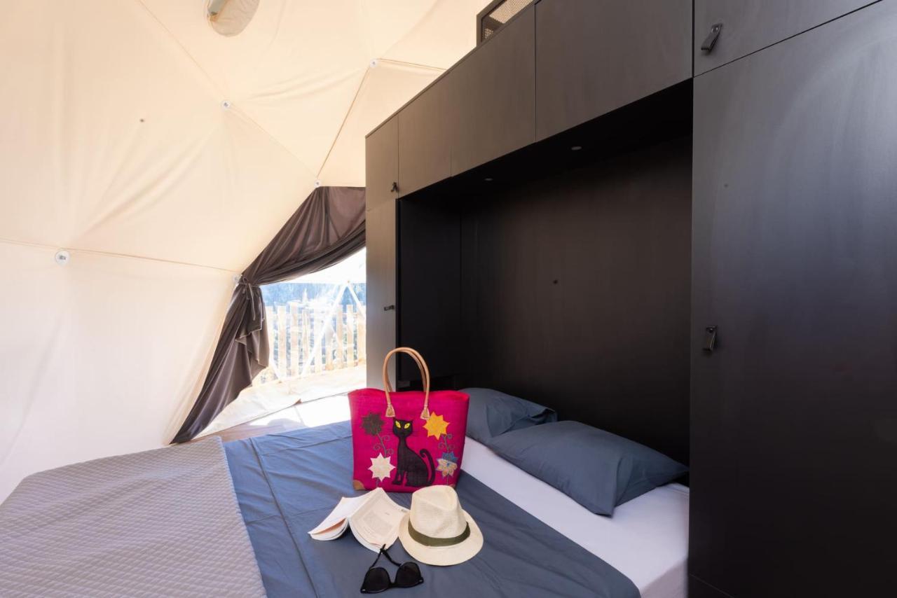 Les Domes Des Gorges Hotel Ruoms Eksteriør billede